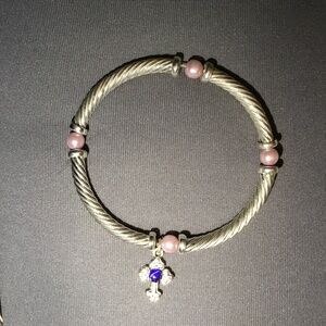 🛍️SILVER TONE & BLUE STONE CROSS with PINK BEADS on STRETCH BRACELET